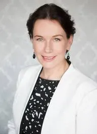 Dr. Jakab Julianna