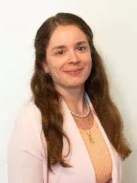 Karsai Dóra