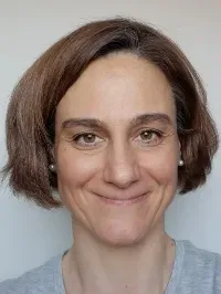 Neugam Tünde