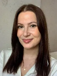 Komáromi Réka