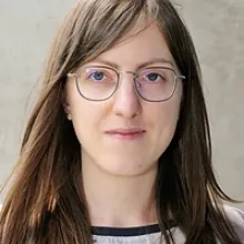 Holló Mária