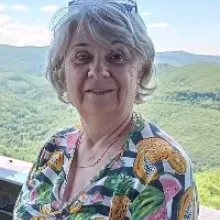 Holló Márta
