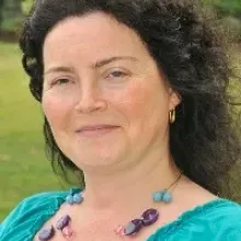 dr. Kis Médea